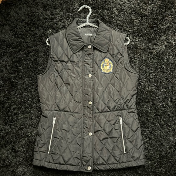 LAUREN RALPH LAUREN Crest Patch Quilted Vest - Picture 5 of 11